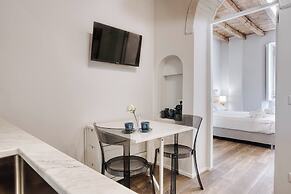 JOIVY Delightful flat in Central Milan