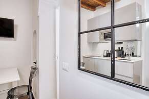 JOIVY Delightful flat in Central Milan