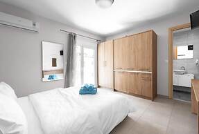 Blue Flag Studios Nilie Hospitality