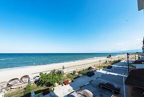 Blue Flag Studios Nilie Hospitality