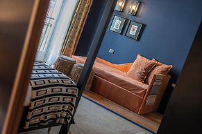 Bagutta Suites