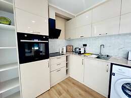 Exclusive Seaside Apartment