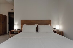 Trinity Suites by Checkin Adults Only