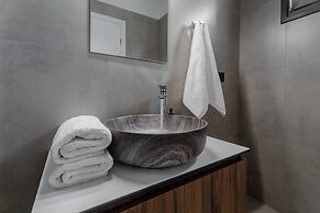 Trinity Suites by Checkin Adults Only