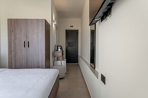 Trinity Suites by Checkin Adults Only