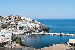 Trinity Suites by Checkin Adults Only