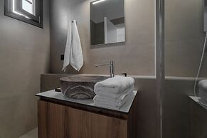 Trinity Suites by Checkin Adults Only