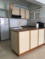 Kate Apartment Across the Marina