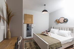 Areti Seaview Residence