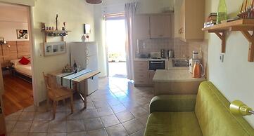 Erieta sea View Apartment 50m From the Beach