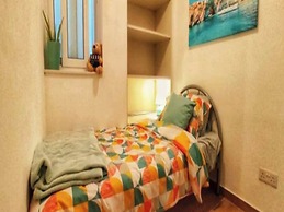 Modern 3 Bedroom Penthouse With Rooftop Views