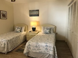 Ocean Village Club O33