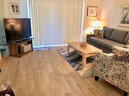 Ocean Village Club O33