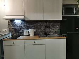 Boho Sisi Haven- Poolside Oasis Garden Retreat