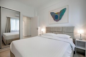 Acropolis Museum Apartment by A&A