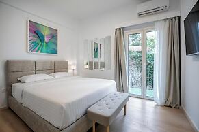 Acropolis Museum Apartment by A&A