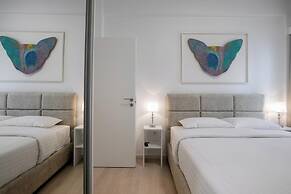 Acropolis Museum Apartment by A&A