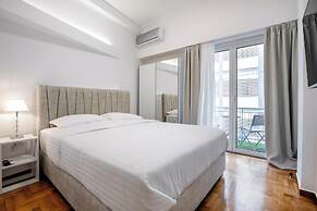 Acropolis Museum Apartment by A&A