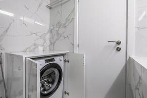 Acropolis Museum Apartment by A&A