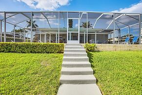 Dock & Outdoor Kitchen: Waterfront Cape Coral Home