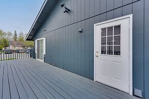 3 Mi to Alaska Zoo: Family Home in Anchorage!