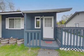 3 Mi to Alaska Zoo: Family Home in Anchorage!