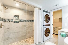 Walk to Ocean & Golf: North Myrtle Beach Home!