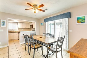 Walk to Ocean & Golf: North Myrtle Beach Home!
