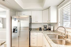 Walk to Ocean & Golf: North Myrtle Beach Home!