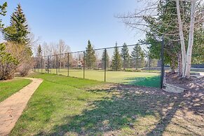 1/2 Mi to Dtwn Frisco: Mtn-view Condo w/ Pool!