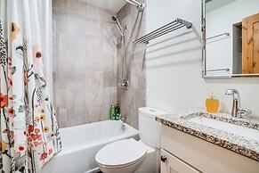 1/2 Mi to Dtwn Frisco: Mtn-view Condo w/ Pool!