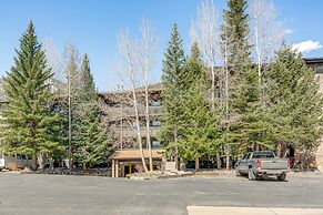 1/2 Mi to Dtwn Frisco: Mtn-view Condo w/ Pool!