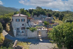 Niki s Tower - Majestic Seaview Stone Nest