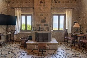 Niki s Tower - Majestic Seaview Stone Nest