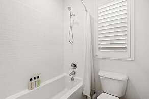 Comfort Style Home Near the Airport