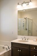 Comfort Style Home Near the Airport