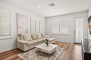 Comfort Style Home Near the Airport