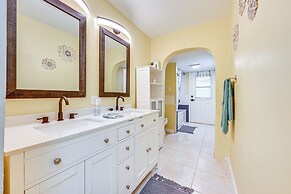 2 Mi to Fisherman's Village: Punta Gorda Home