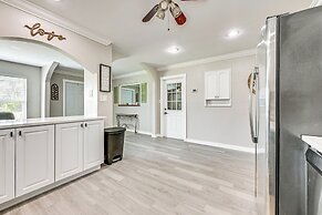 2 Mi to Fisherman's Village: Punta Gorda Home