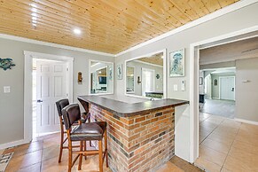 2 Mi to Fisherman's Village: Punta Gorda Home