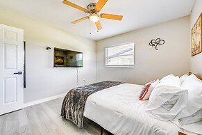 2 Mi to Fisherman's Village: Punta Gorda Home