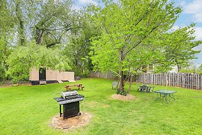 3 Mi to Dtwn Asheville: Duplex w/ Spacious Yard!