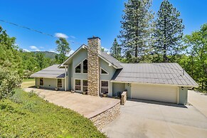 Hike, Boat & More: Home w/ Hot Tub in North Fork!