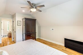 Farm On-site: Mtn-view Cottage in Hendersonville!