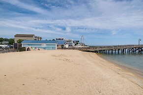 1 Mi to Boardwalk: Convenient North Beach Apt!