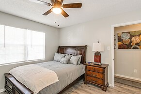 9 Mi to Moody Afb: Newly Updated Condo Near Dining