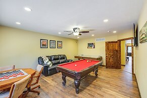 Black Hills Vacation Lodge: Deck & Fire Pit!