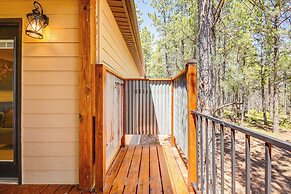 Black Hills Vacation Lodge: Deck & Fire Pit!