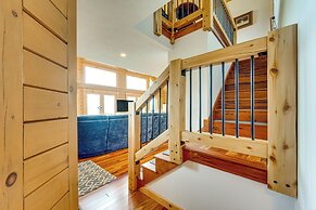 Mtn-view Deck: Scenic Conway Log Cabin!