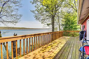 < 1 Mi to State Park: Trumansburg Cottage w/ Deck!